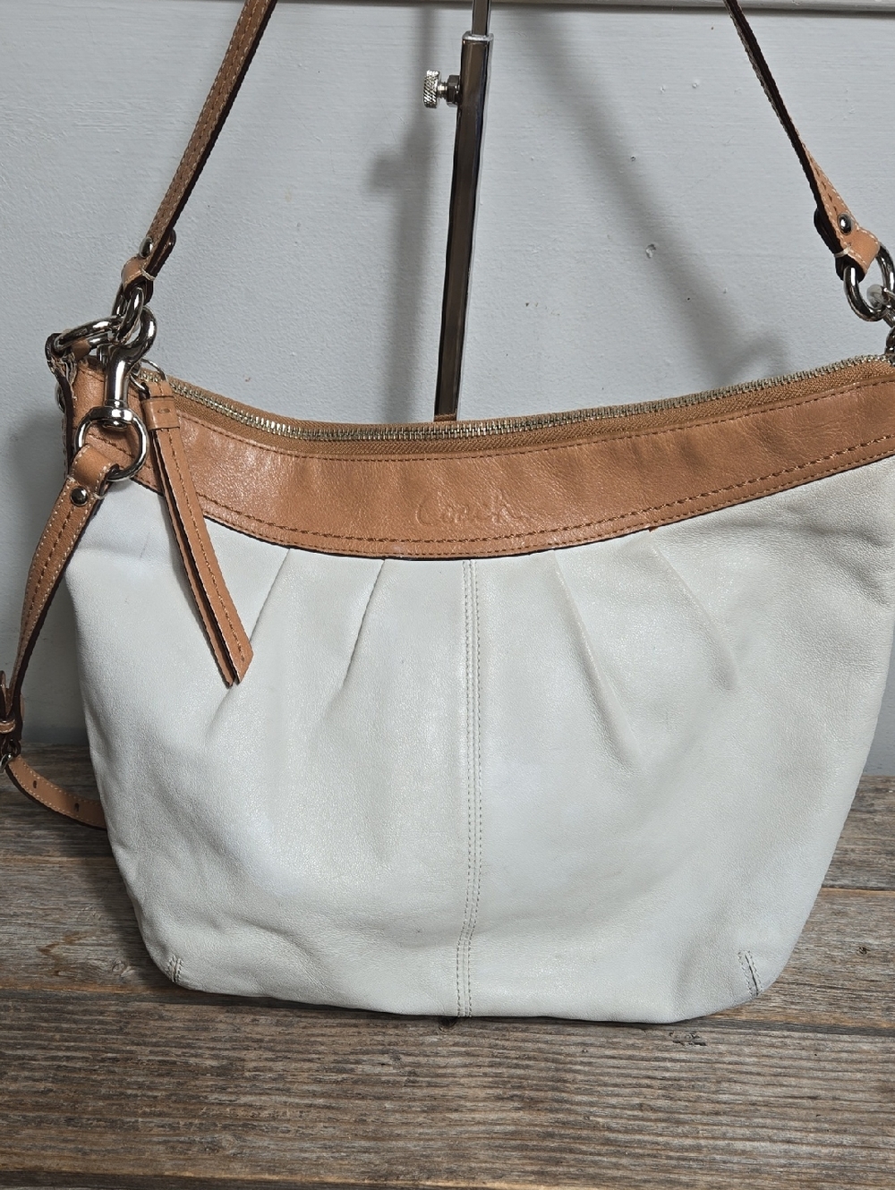Coach Y2K Leather Two-Tone Hobo Bag - White & Tan Needs Love